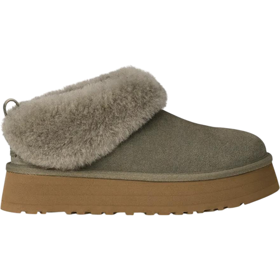 UGG Tazzelle women’s slippers in Moss Green — plush comfort with suede details and a modern winter-casual look.